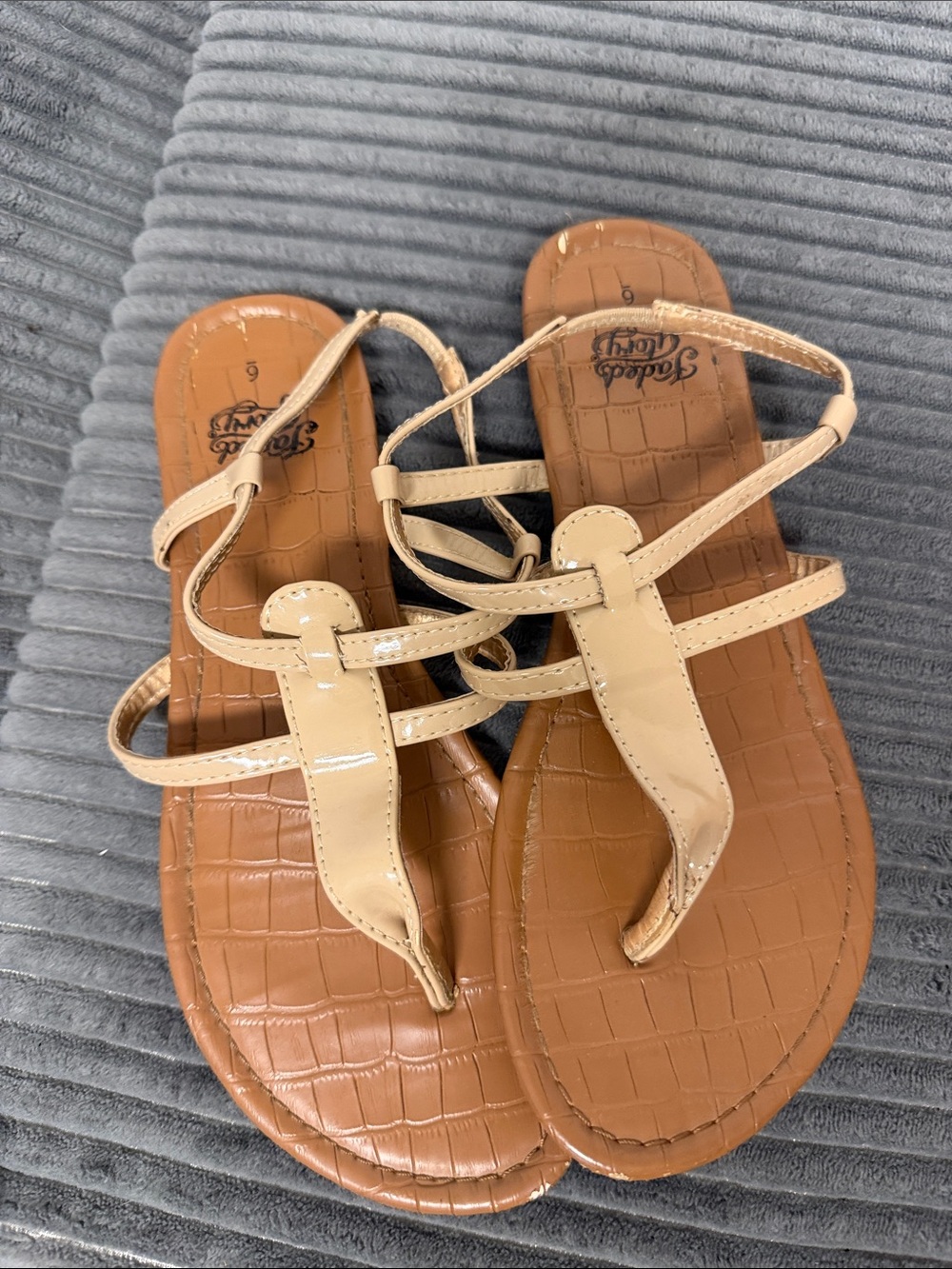 Faded Glory Cream Patent T-Strap Sandals with Tan Footbed